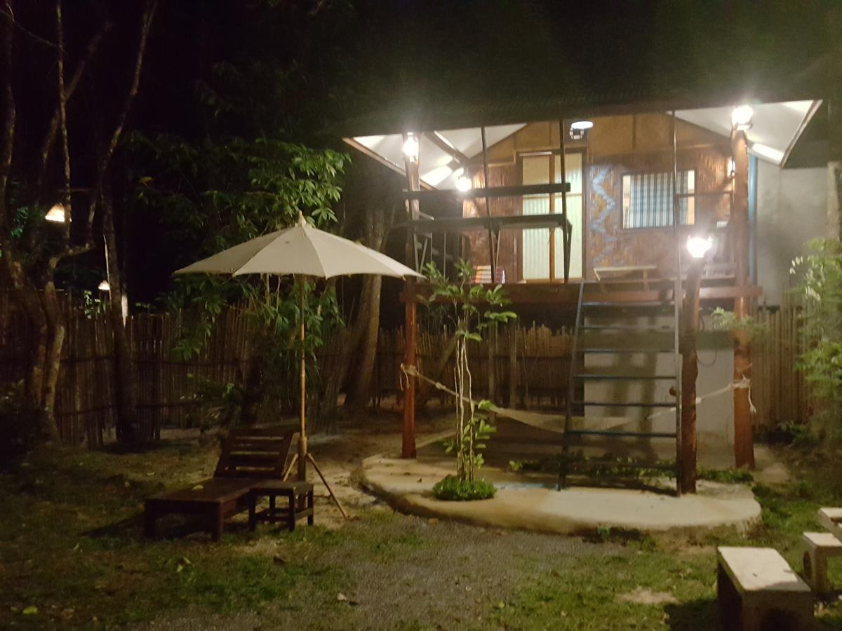 Hug Rimtharn Otel Ban Khao Klom Dış mekan fotoğraf