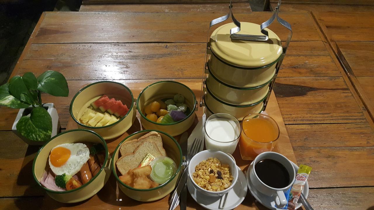 Hug Rimtharn Otel Ban Khao Klom Dış mekan fotoğraf