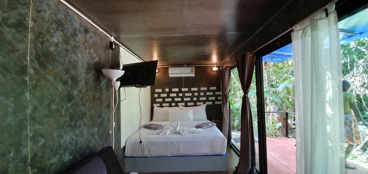 Hug Rimtharn Otel Ban Khao Klom Dış mekan fotoğraf