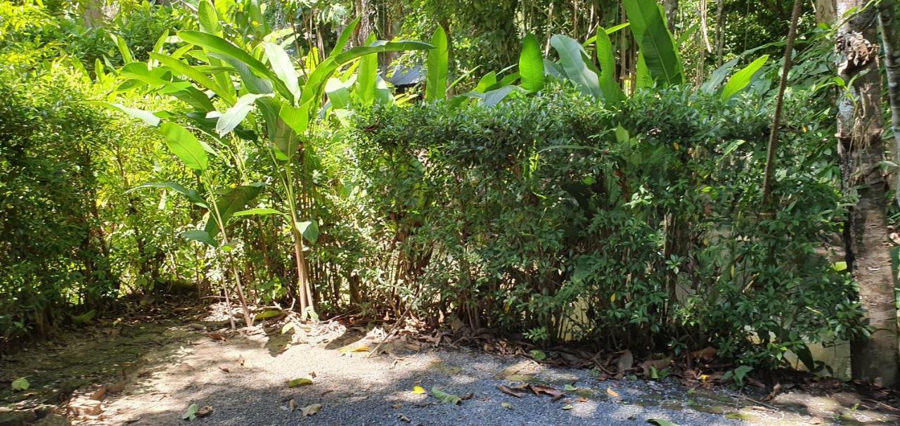 Hug Rimtharn Otel Ban Khao Klom Dış mekan fotoğraf