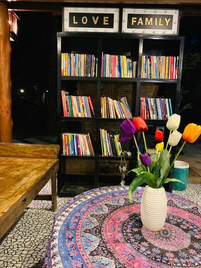 Hug Rimtharn Otel Ban Khao Klom Dış mekan fotoğraf