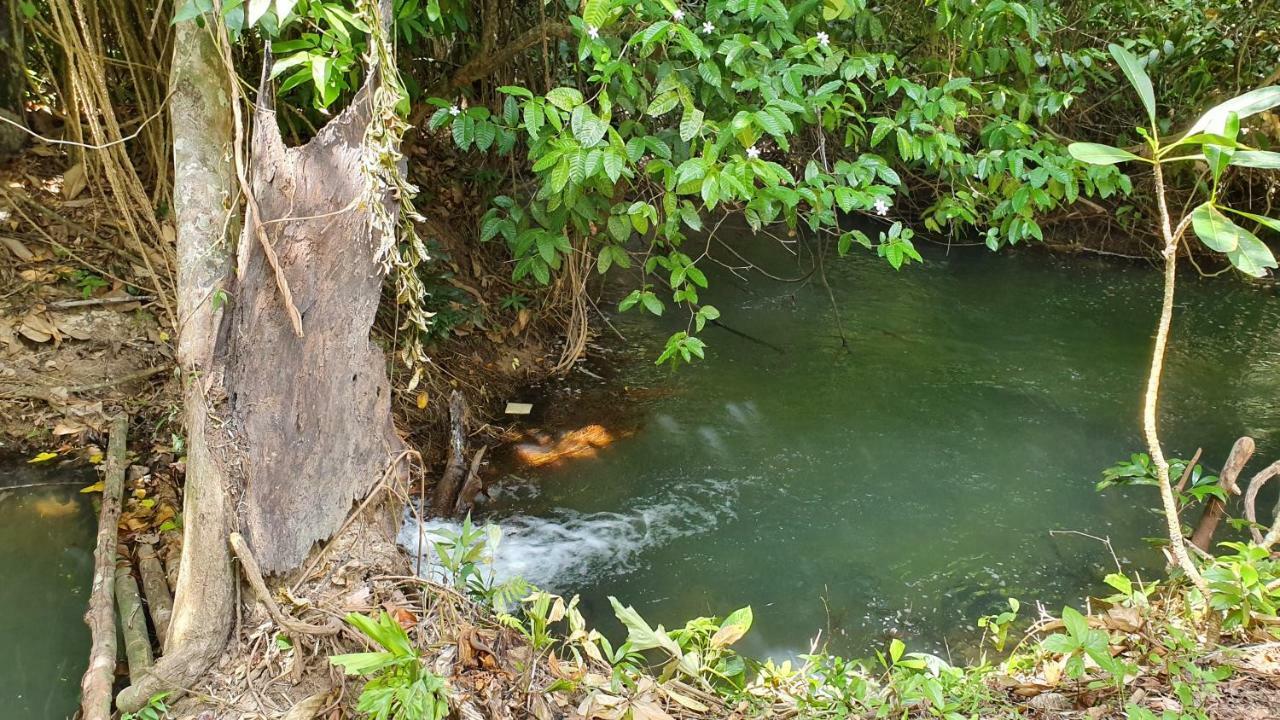 Hug Rimtharn Otel Ban Khao Klom Dış mekan fotoğraf