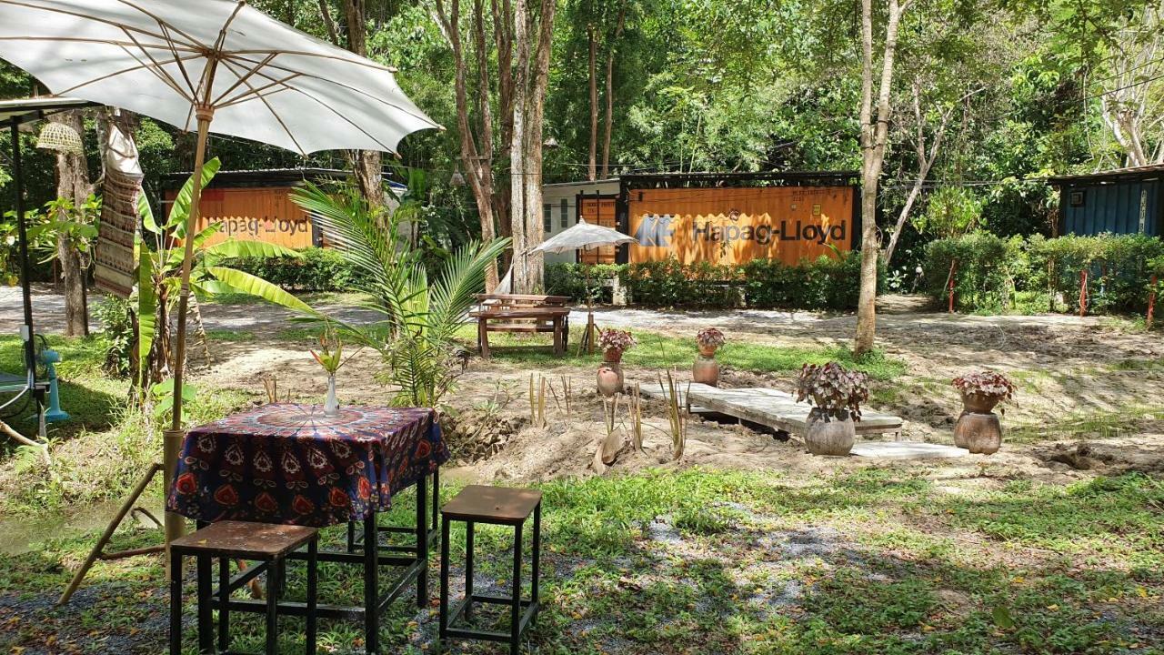 Hug Rimtharn Otel Ban Khao Klom Dış mekan fotoğraf